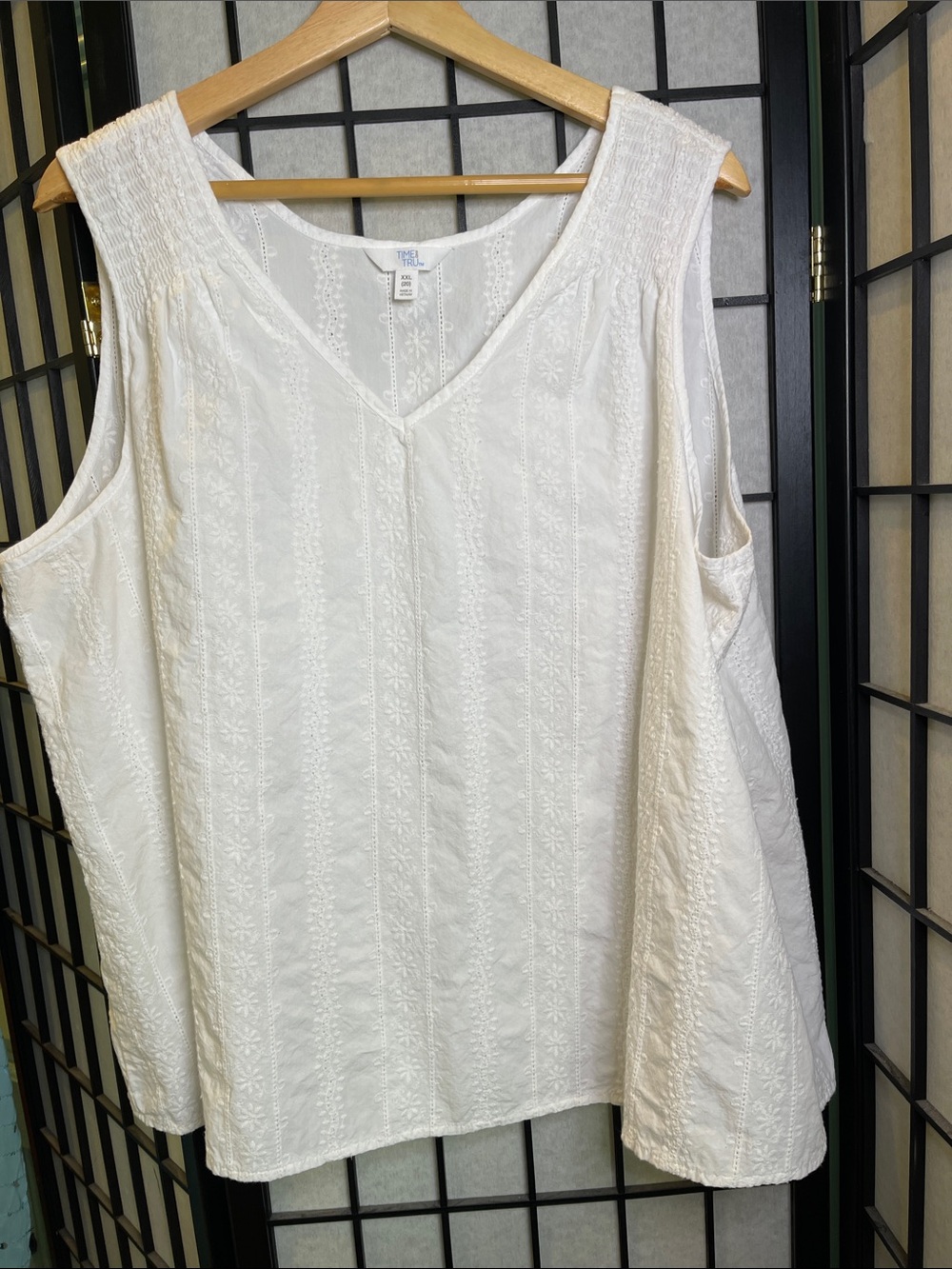 Time and Tru White Embroidered V-Neck Tank Top